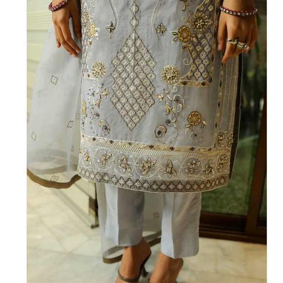 FINAL PRICE Pakistani formal 3 piece organza suit - Picture 4 of 15